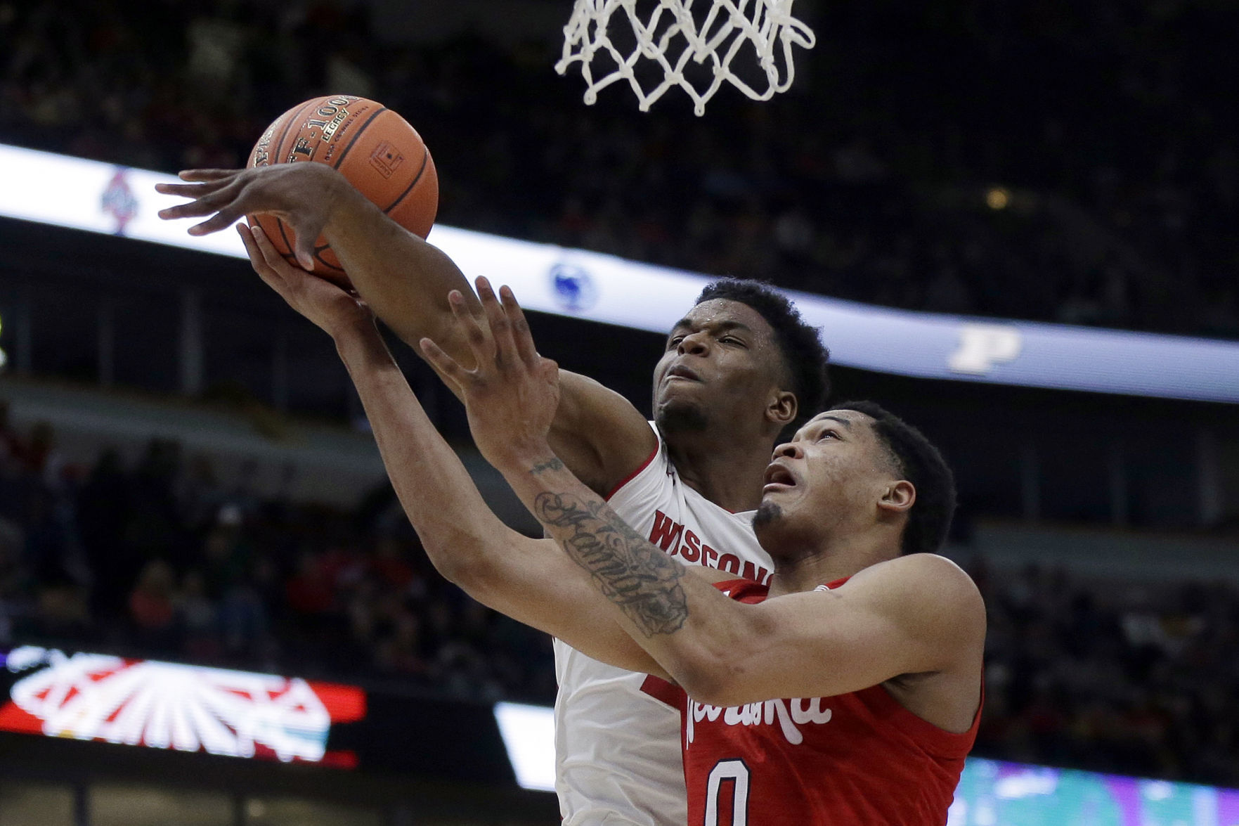 Badgers 66, Cornhuskers 62